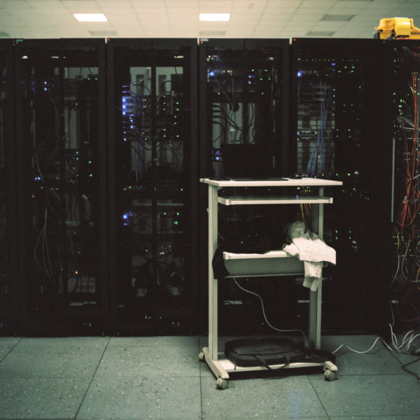 Serverschränke im Datacenter